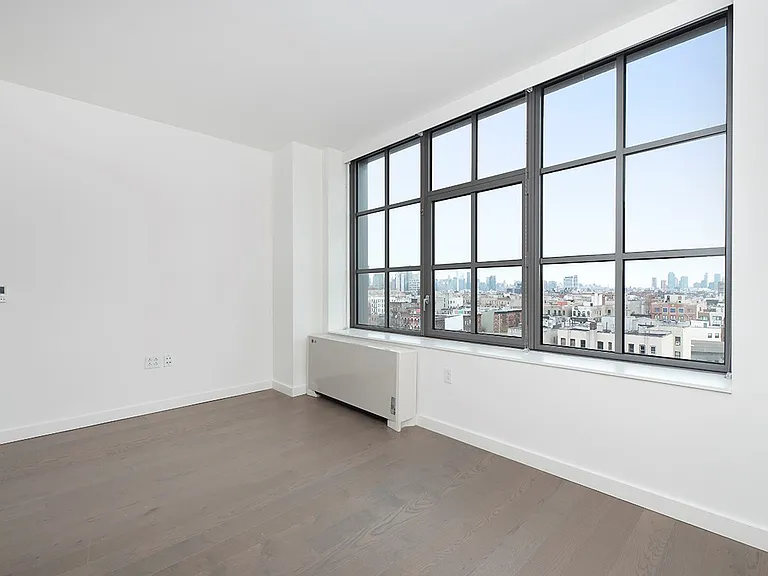 282 S 5th St #8D — Photo 3