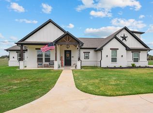 11027 Oak Lake Rd, Bryan, TX 77808