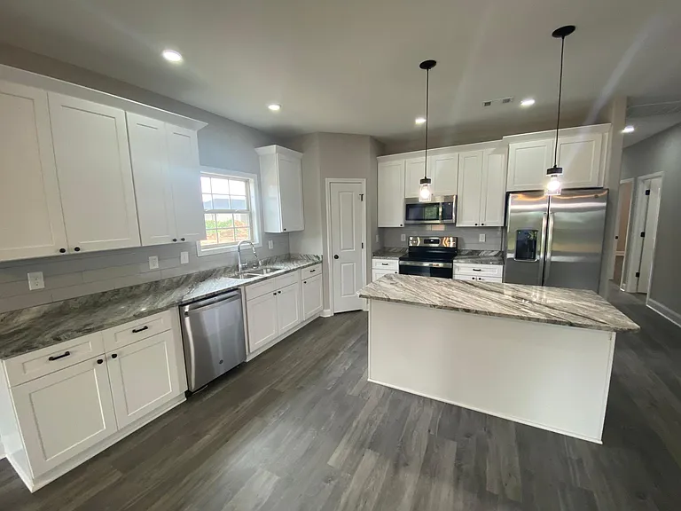 223 Beau Claire Cir — Photo 3