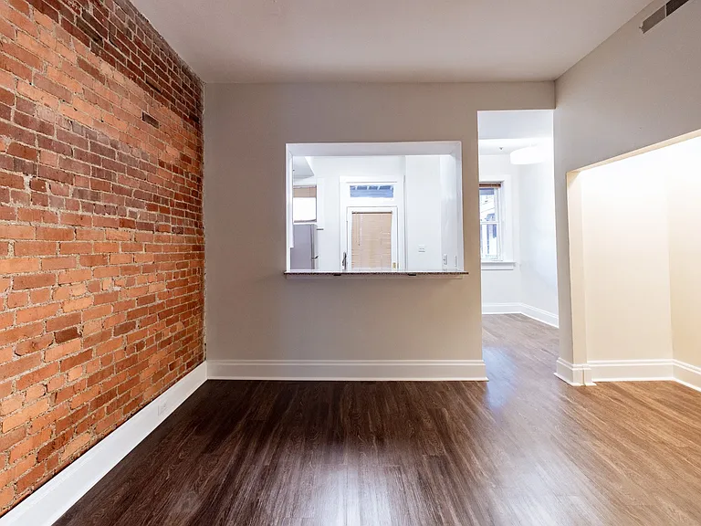 Lockerbie Court on Mass Ave — Photo 25
