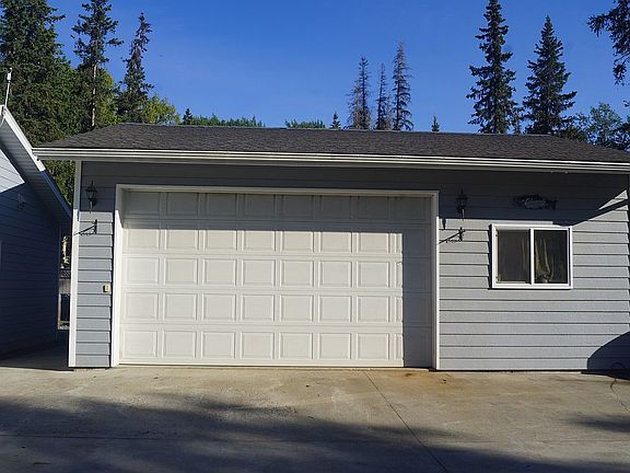 Detached heated Shop 28x24