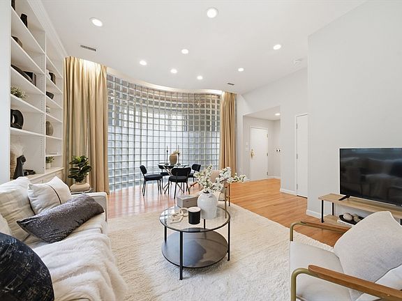 4th image of 81 Glen Rd #S2