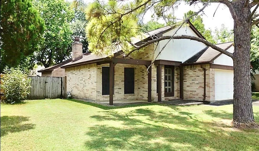 3 bed, 2.0 bath, 1552 sqft, $1,750 — Photo 3