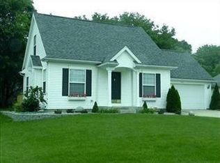 4106 Apple Bluff Dr, Kalamazoo, MI 49006