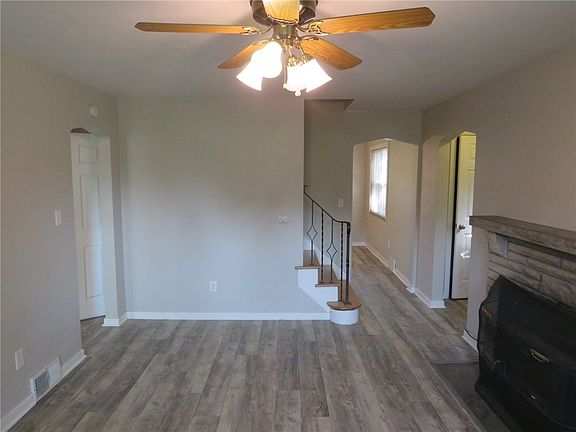 4th image of 8979 Knoll St