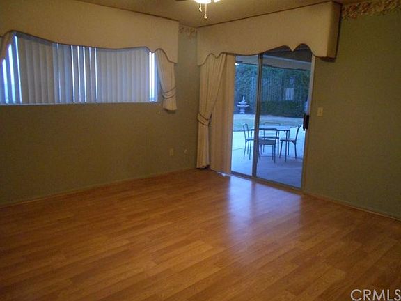 3rd image of 3745 Hemlock Dr