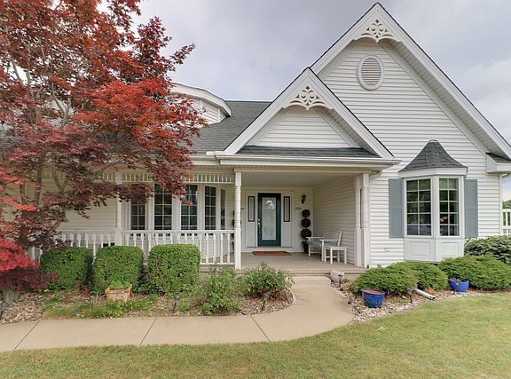 4th image of 2818 Clearwater Ave