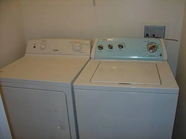 2429 W Flournoy St #W FLOURNOY — Photo 7