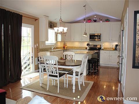 4th image of 6772 English Garden Way