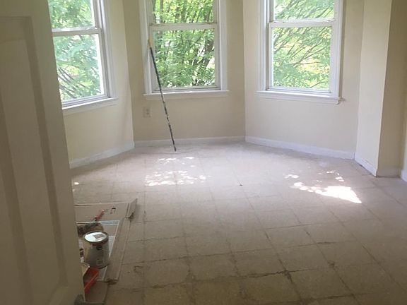 4th image of 196 Clinton Ave #H
