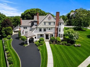 32 Belmont Ave, Lowell, MA 01852