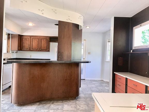 5th image of 4675 Laurelgrove Ave