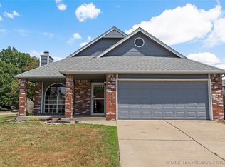 1803 S Fir Pl, Broken Arrow, OK 74012