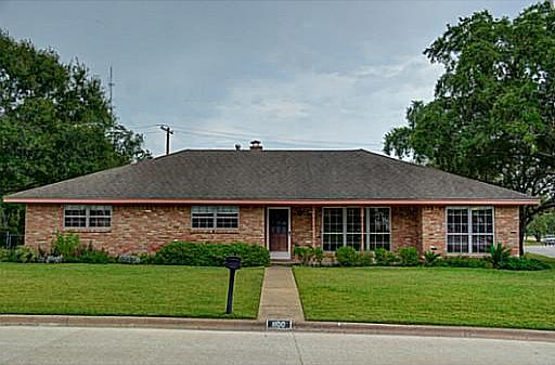 1st image of 1100 Lamar Dr