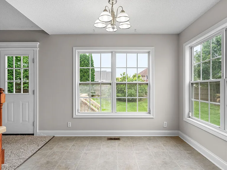 706 Shamrock Ct — Photo 10