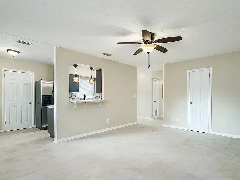 7707 Falcon St — Photo 9
