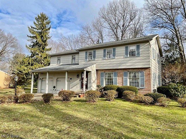 622 Burning Oaks Dr NE, Warren, OH 44484 | Zillow