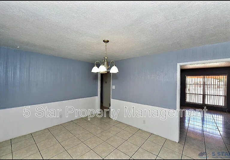 5613 Creston Ave — Photo 13