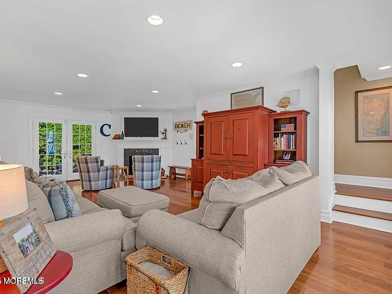 101 Neptune Pl — Photo 18