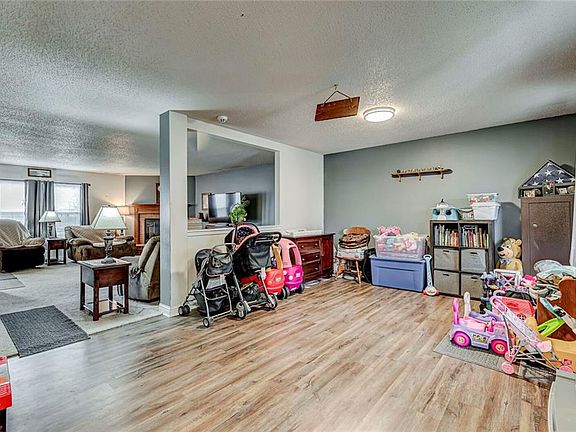 4th image of 10061 North Trl