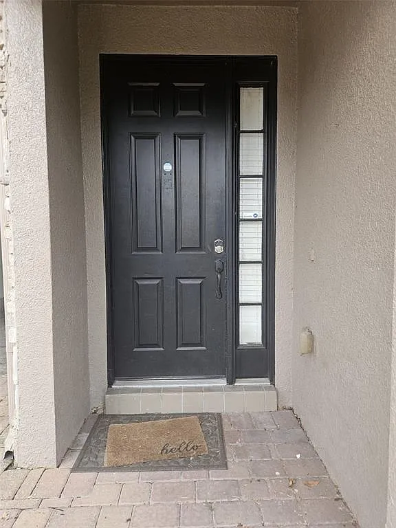 3 bed, 2.5 bath, 1978 sqft, $2,350 — Photo 2