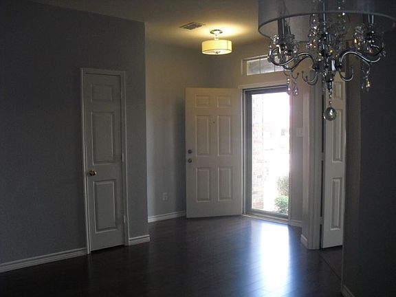 5th image of 9744 Longhill Dr
