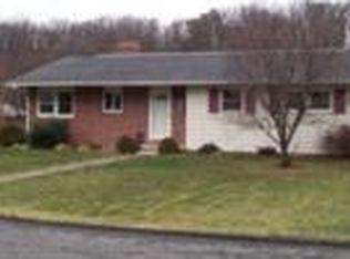 7 Park Ln, Milton, PA 17847