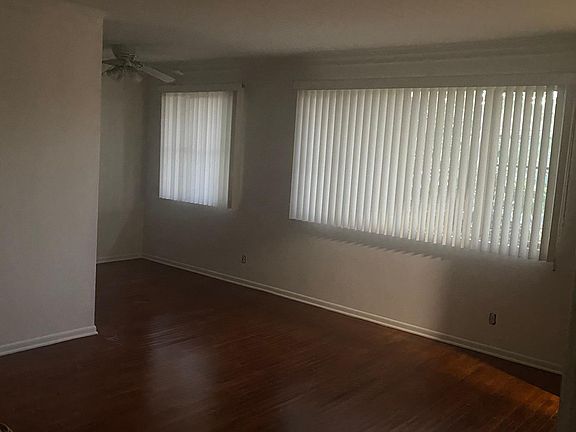3rd image of 3208 S Barrington Ave #K
