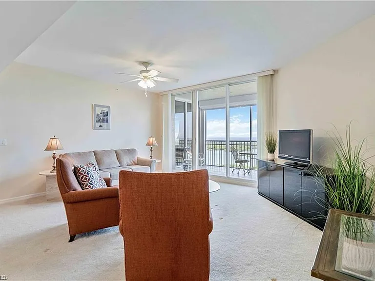1001 Arbor Lake Dr #1406 — Photo 1