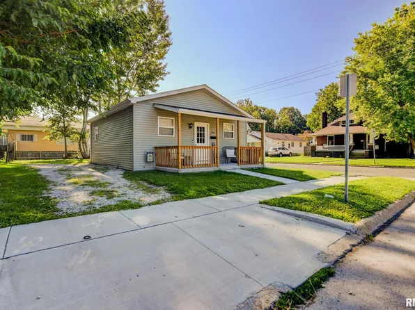 502 N Pawnee St, Taylorville, IL 62568