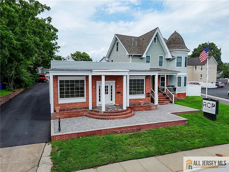 215 Washington Rd — Photo 42