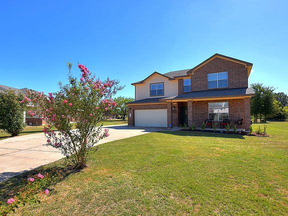 3rd image of 102 Parkland Dr