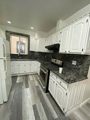 Rented by Amorelli Realty | media 7