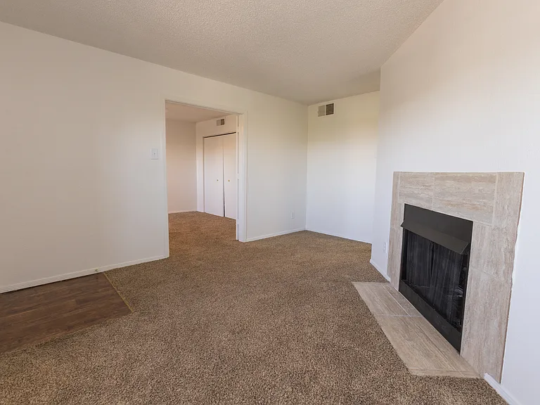 La Mesa — Photo 29