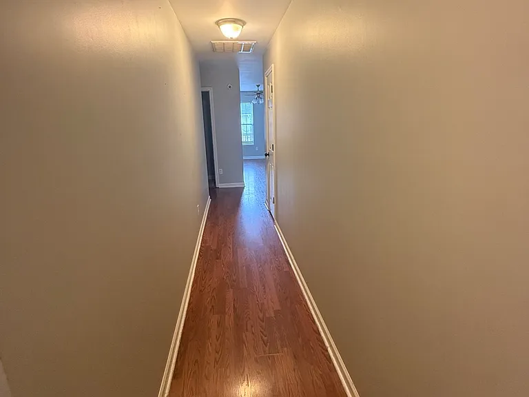 9084 Haileys Pond Dr — Photo 10