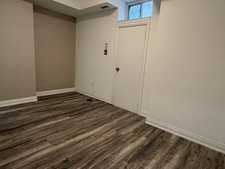 217 Jarvis St #5 — Photo 10