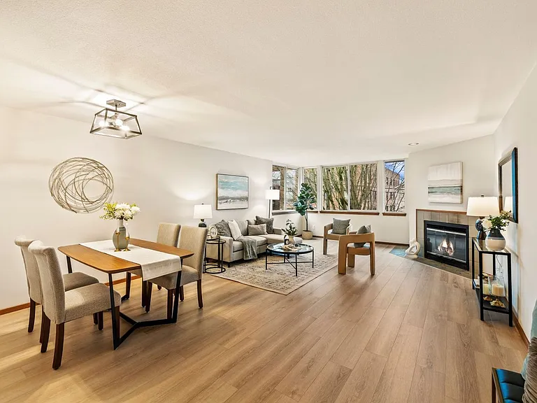 2350 10th Ave E #227 — Photo 3