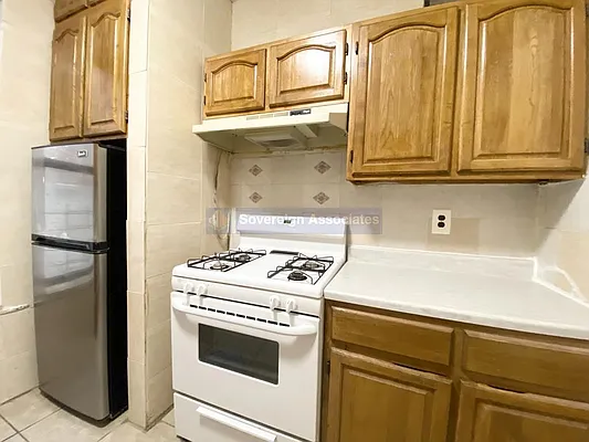 Rented by Sovereign Associates | media 30