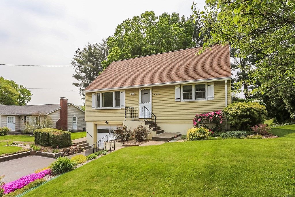 82 Laurence Dr, West Springfield, MA 01089 Zillow