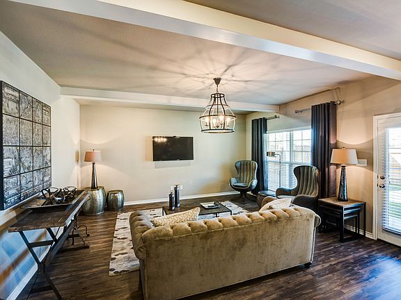 5th image of 406 Kate Ln