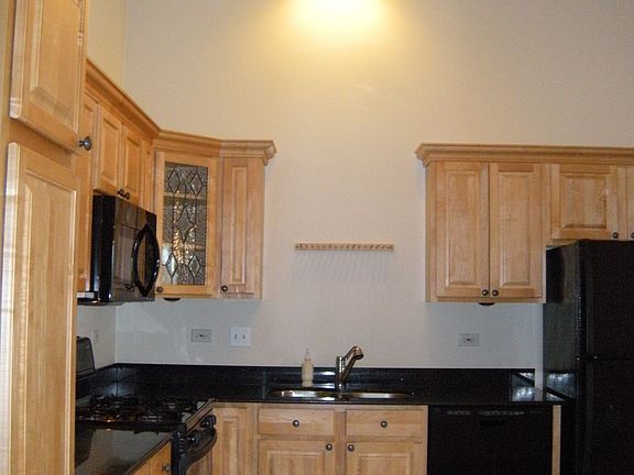 4th image of 4401 Pershing Ave Unit 3S