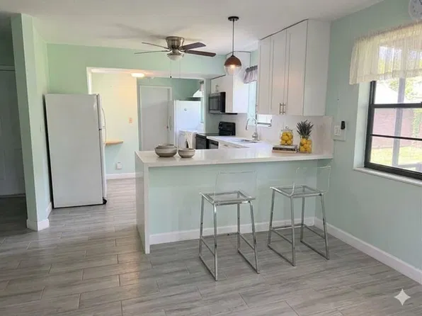 6741 NW 8th St, Pompano Beach, FL 33063