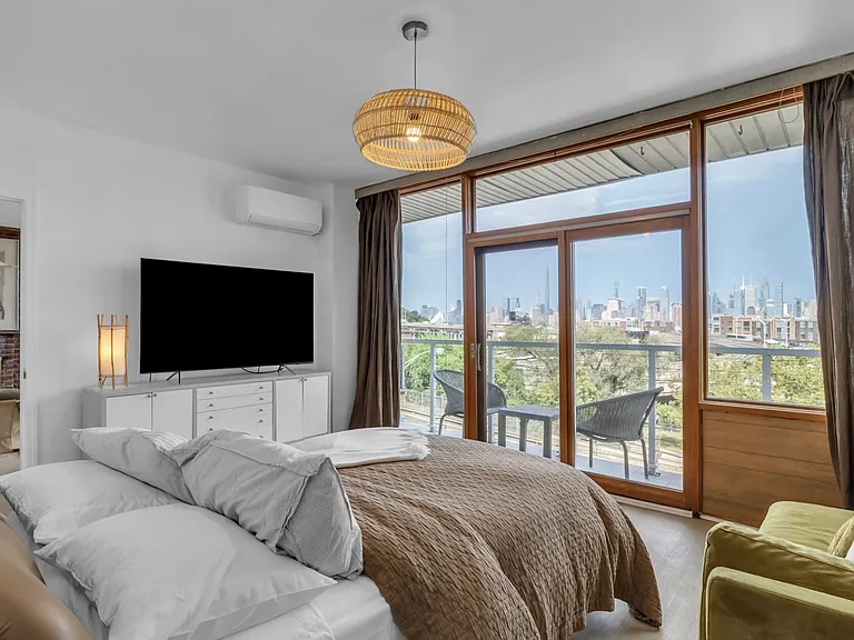 261 Park Ave #3 — Photo 42