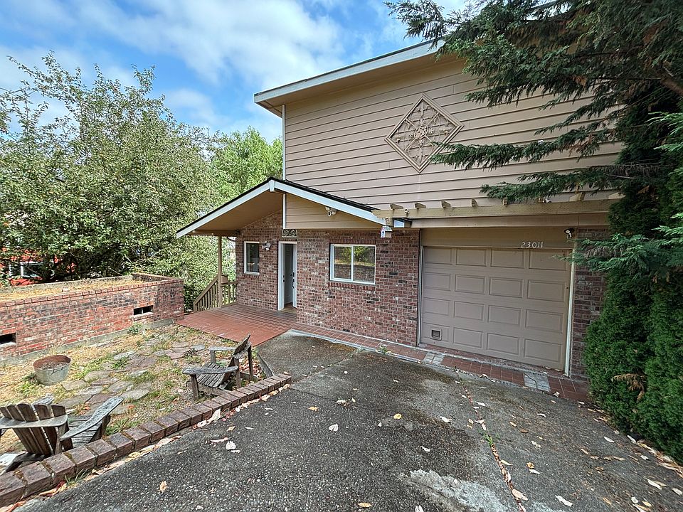 1st image of 23011 75th Pl W