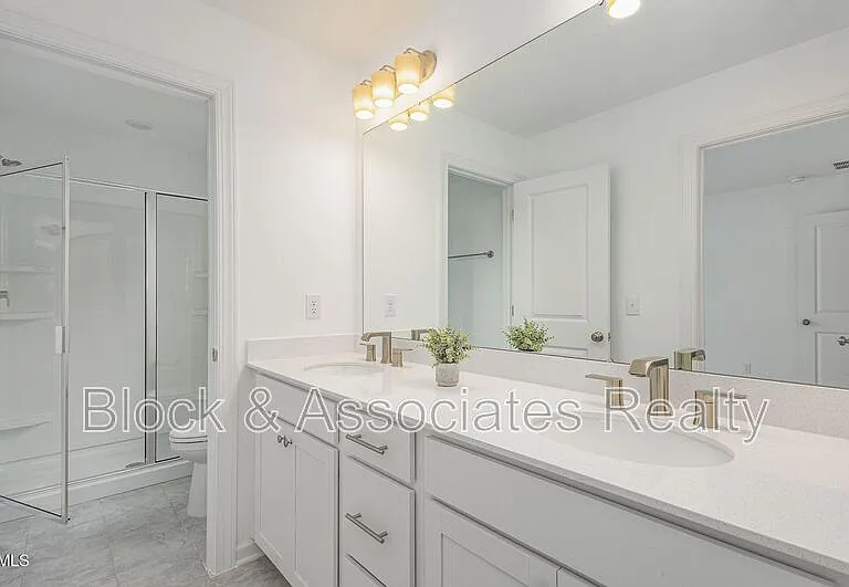 153 Hickory Grove Dr — Photo 19