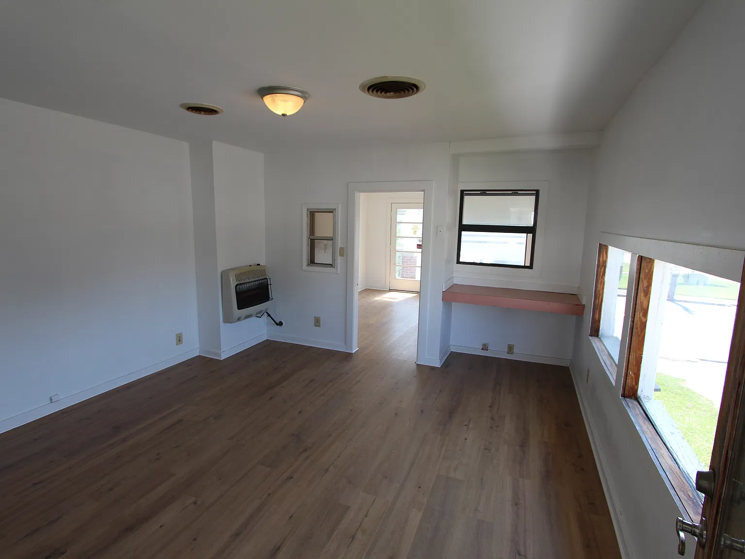 122 South Wilson Street - 122 — Photo 4