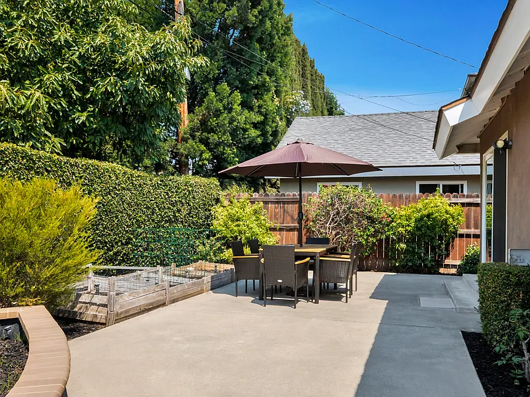 13341 Cromwell Dr — Photo 19