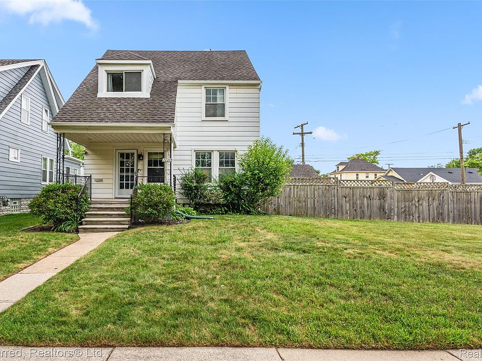1st image of 22265 Nowlin St