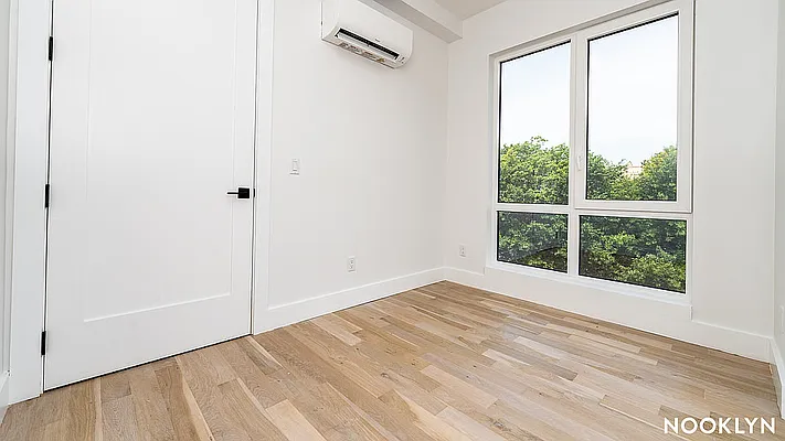 Bedroom, photo 7