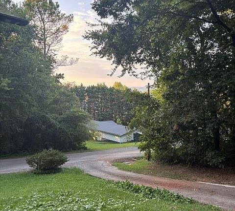 4th image of 119 Sunset View Dr